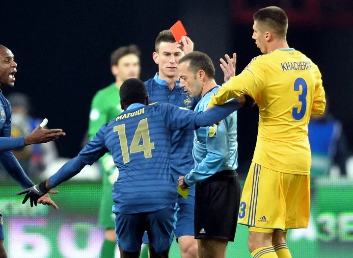 Koscielny : une baffe, un match