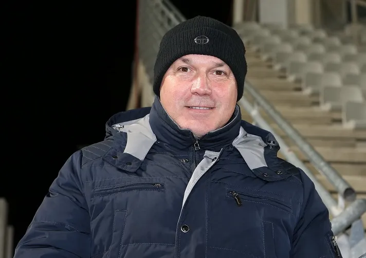 Anigo «<span style="font-size:50%">&nbsp;</span>pas là en père Fouettard<span style="font-size:50%">&nbsp;</span>»