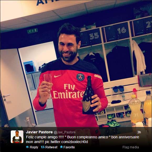 Photo : Champagne pour Sirigu