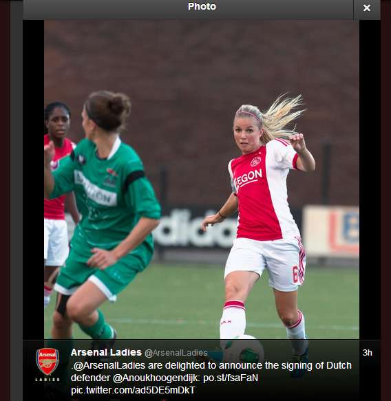 Photo : La recrue sexy d’Arsenal