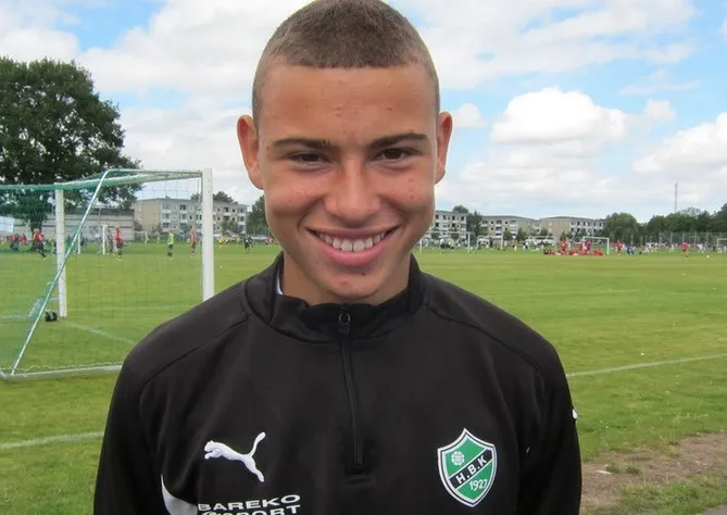 MU : Larsson junior en renfort ?