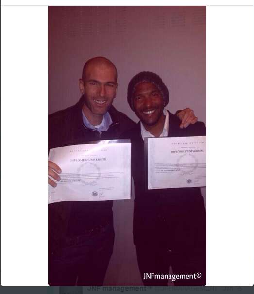 Photo : Zidane diplômé