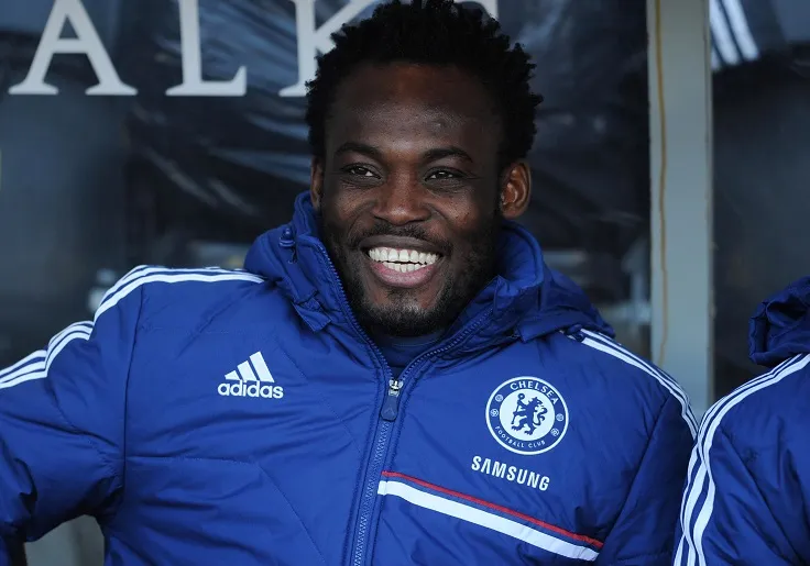 Naples se renseigne sur Essien