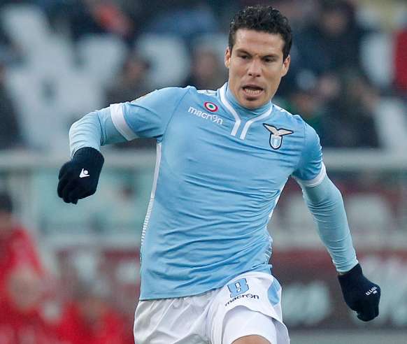 Le Napoli perd du terrain, Hernanes fait revivre la Lazio