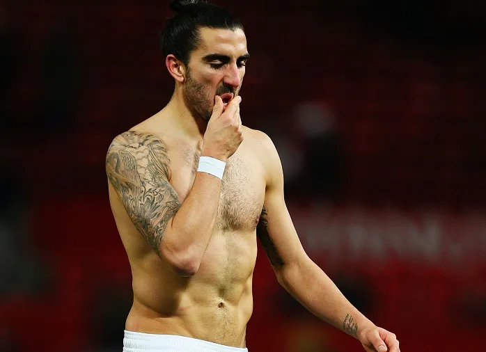 Un supporter affolé appelle la police