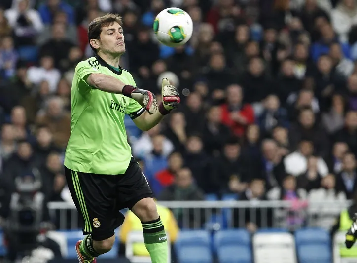 Casillas améliore son record