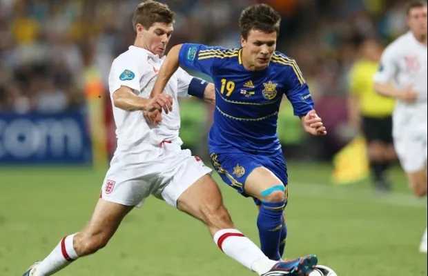 PSG : Ménez remplacé par Konoplyanka ?