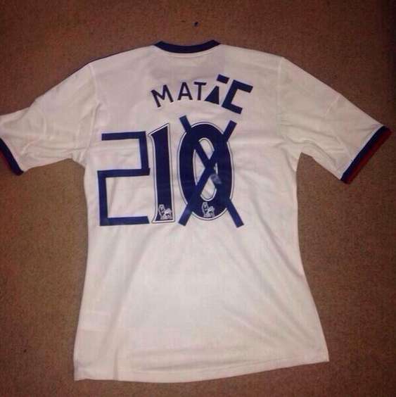 Il recycle son maillot