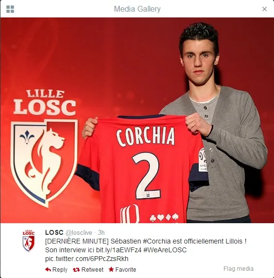 Photo : Corchia signe au LOSC