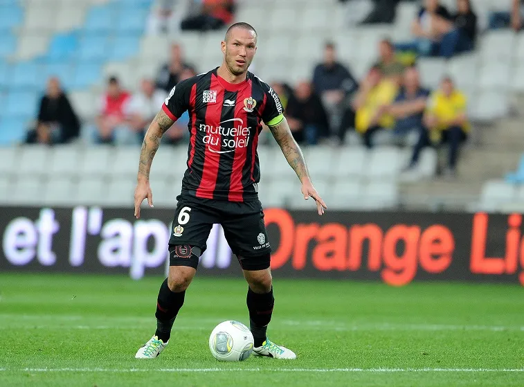 Nice maîtrise et sort Nantes