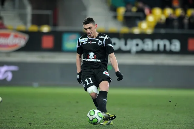 Keserü résilie son contrat