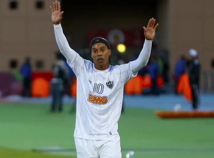 Atlético Mineiro : Finalement, Ronaldinho prolonge