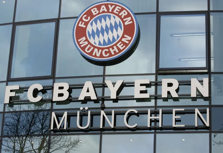 Le Bayern, Adidas et la scientologie