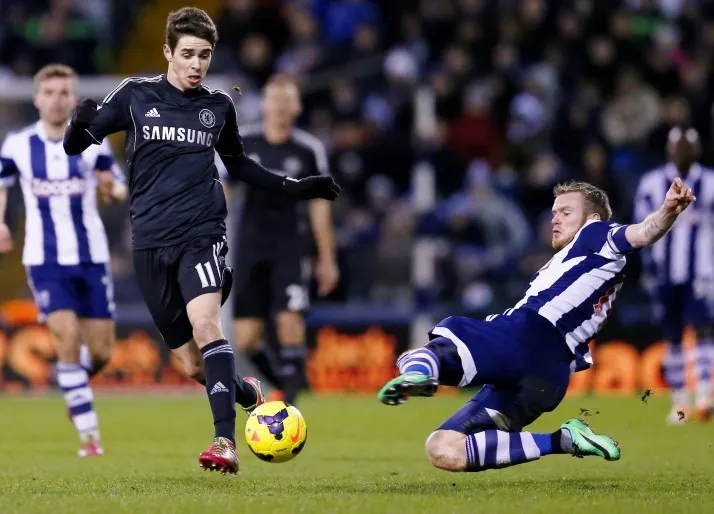 Chelsea patine, West Ham assure