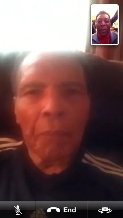 Photo : FaceTime entre Pelé et Ali