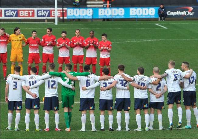 Photo: L’hommage de Preston à Finney