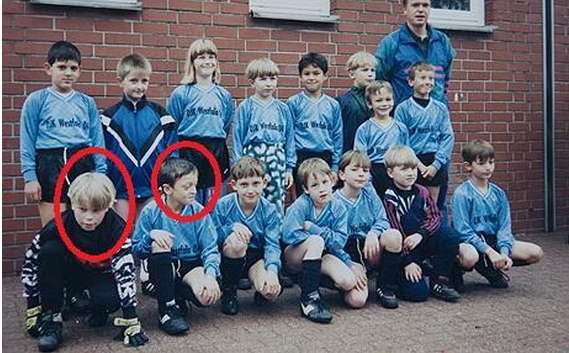 Photo : Neuer et Özil à l’école