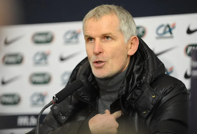 Gillot : «<span style="font-size:50%">&nbsp;</span>Vous psychotez trop<span style="font-size:50%">&nbsp;</span>»