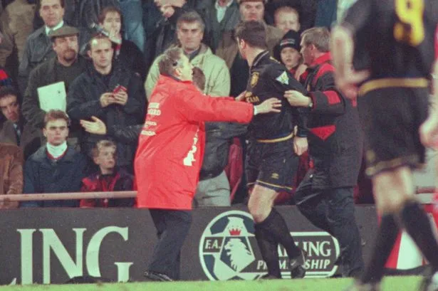 Palace refusera les masques de Cantona