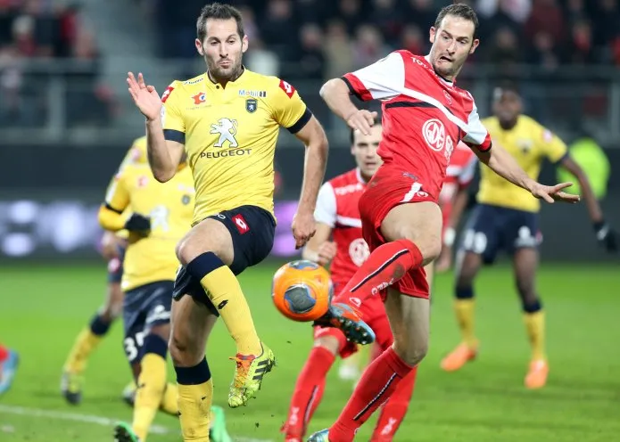 Saint-Étienne  rigole, Valenciennes  loupe le coche