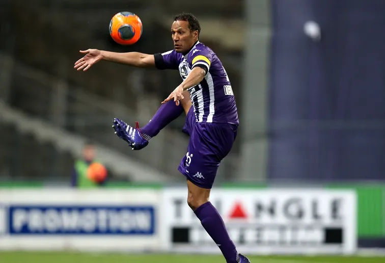 Zébina s’adresse au monde du foot