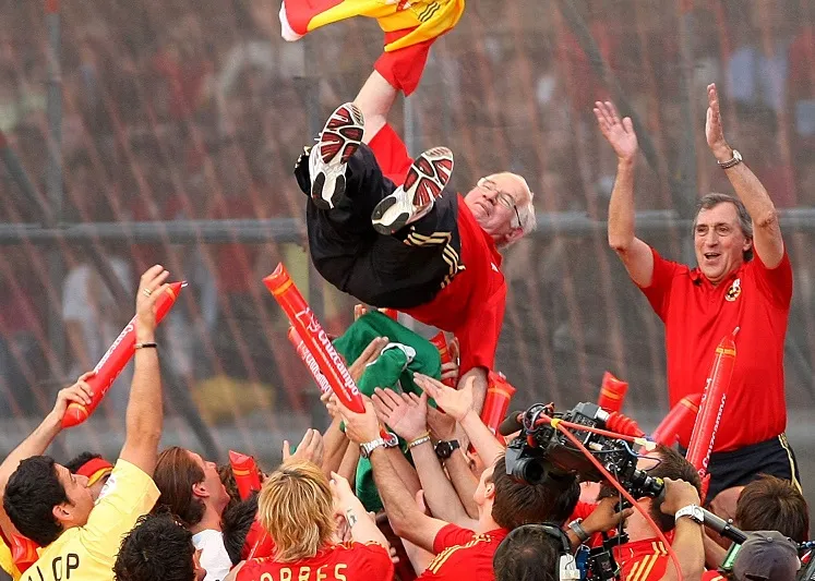 Aragones : l&rsquo;Espagne lui rend hommage