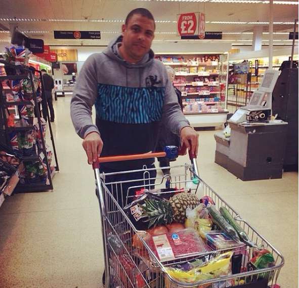 Photo : Ronaldo au supermarché