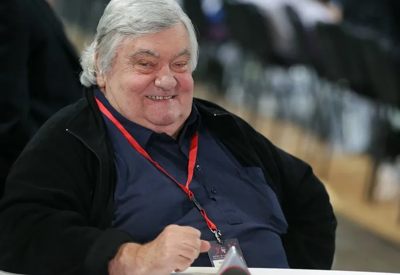 Nicollin dégomme Niang