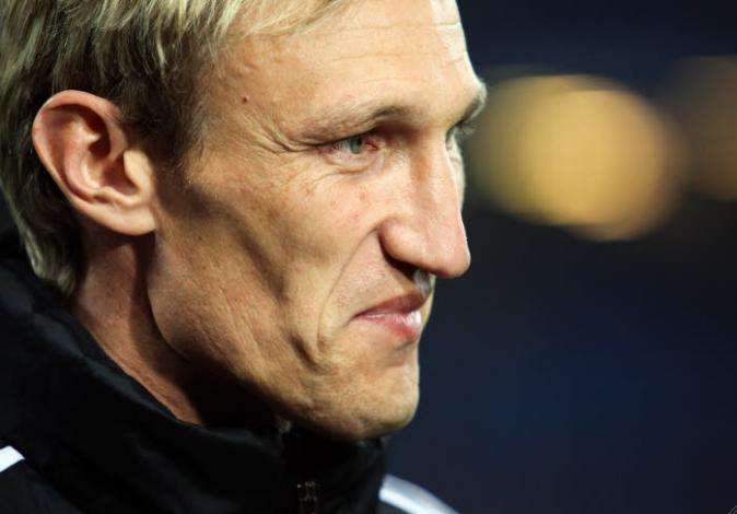Leverkusen : Hyypiä prend la porte