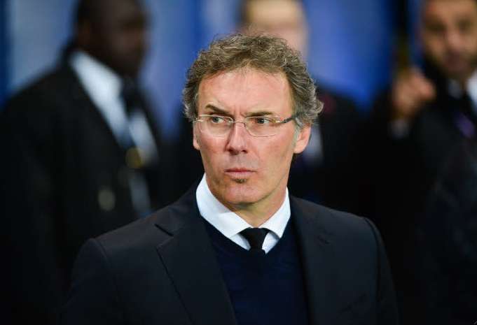 Blanc : «<span style="font-size:50%">&nbsp;</span>Pas venus pour subir<span style="font-size:50%">&nbsp;</span>»