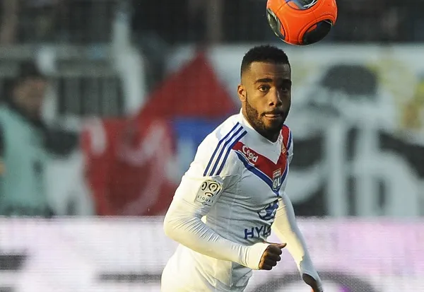 Deschamps compte sur Lacazette