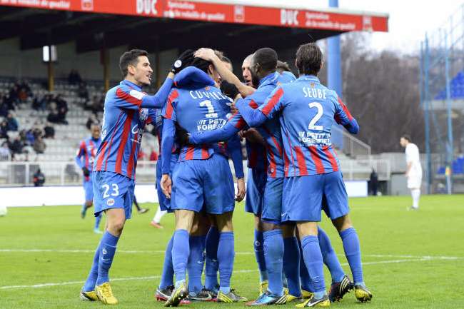Caen enfonce Auxerre