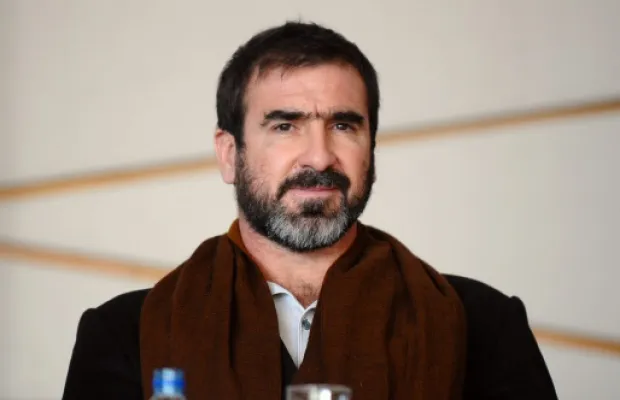 Cantona défend les Bleus