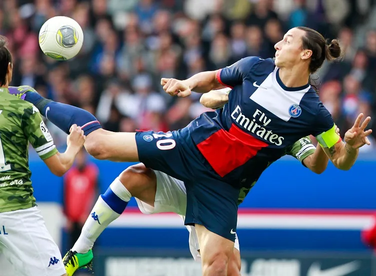Ibrahimovic commente ses gestes fous