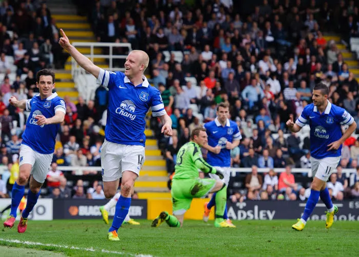 Everton enfonce Fulham