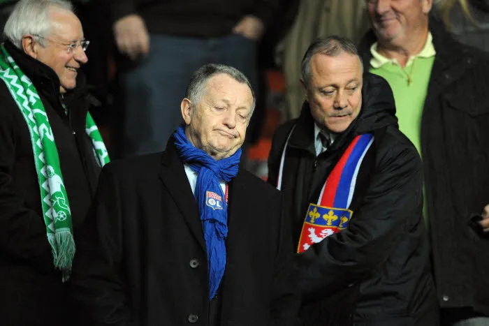 Lacombe se paie les arbitres