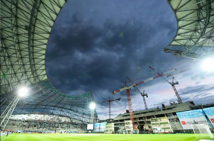 Marseille : le Vélodrome déserté