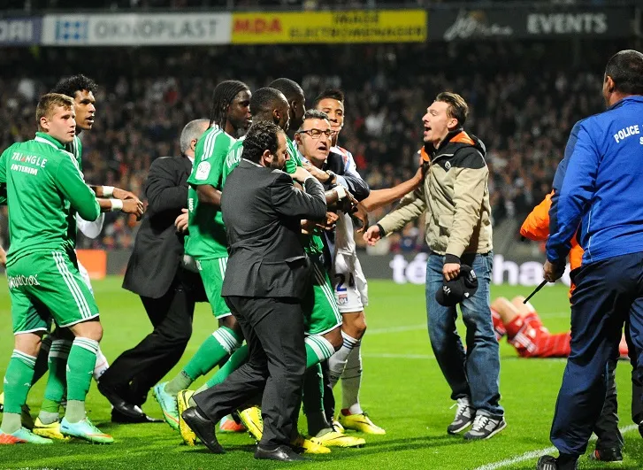 La justice convoque quatre fans lyonnais