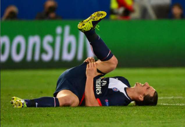 Zlatan : un mois minimum