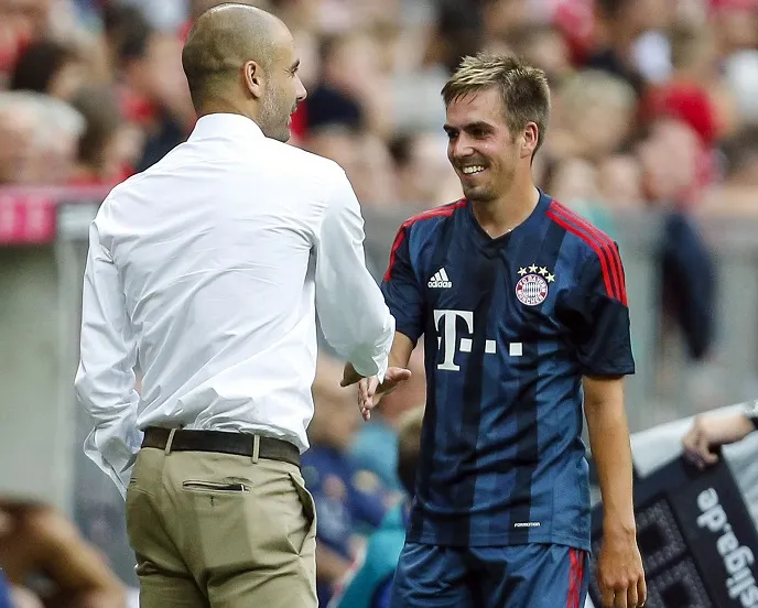 Lahm défend Guardiola
