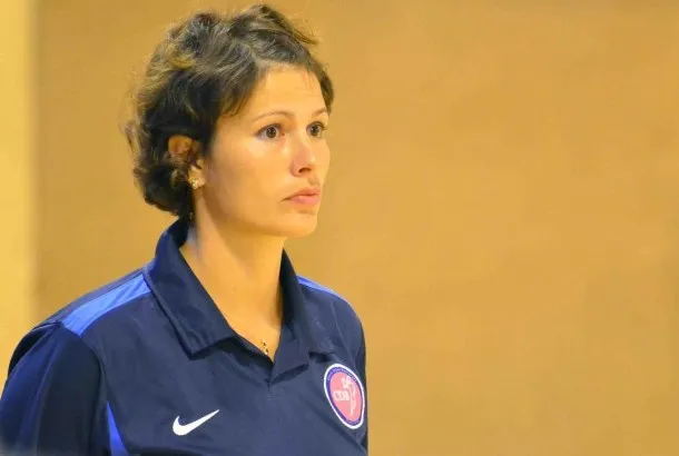 Elena Groposila : «<span style="font-size:50%">&nbsp;</span>Une femme entraîneur, ça devrait être normal<span style="font-size:50%">&nbsp;</span>»