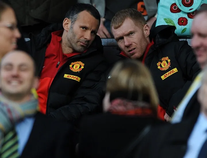 Scholes appelé en renfort