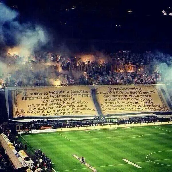Photo : Le tifo « livre » de l&rsquo;Inter