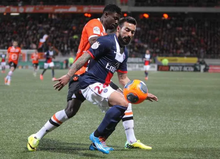 Lavezzi devrait rester à Paris