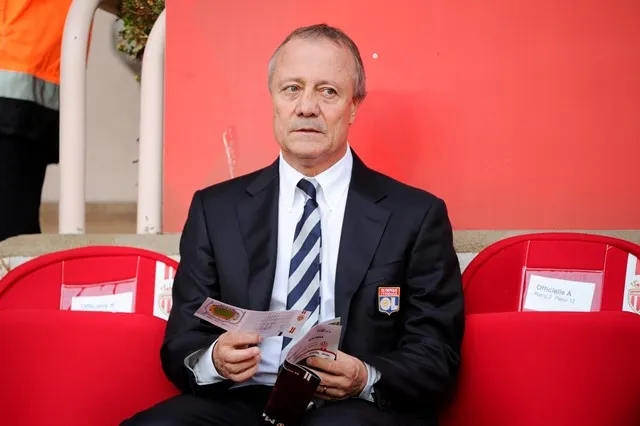 Bernard Lacombe prend 12 matchs !