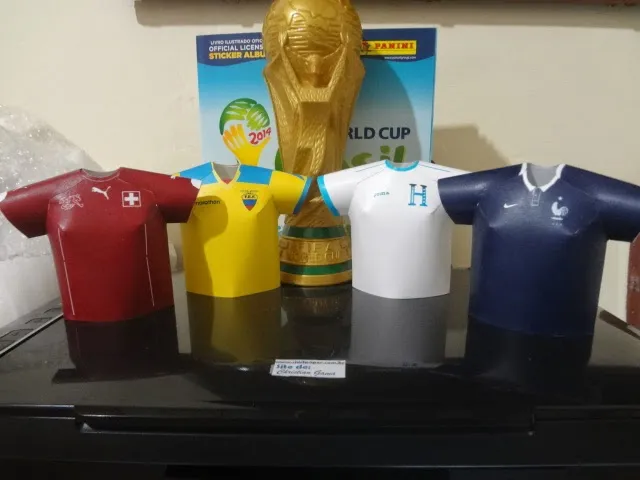 Les plus grands maillots de l’histoire sur son bureau