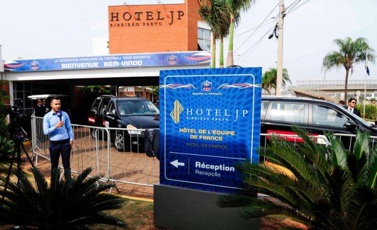 Non, les Brésiliens n&rsquo;espionnent pas l&rsquo;hôtel des Bleus