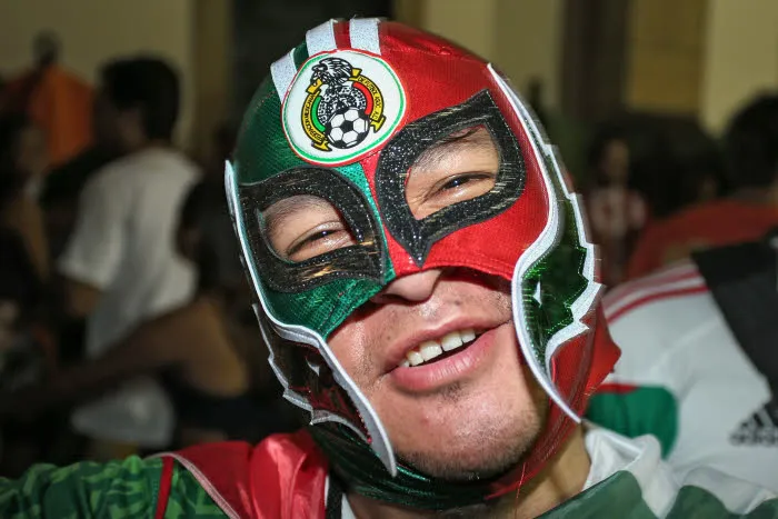 «<span style="font-size:50%">&nbsp;</span><i>Eh puto</i><span style="font-size:50%">&nbsp;</span>», le chant de la discorde