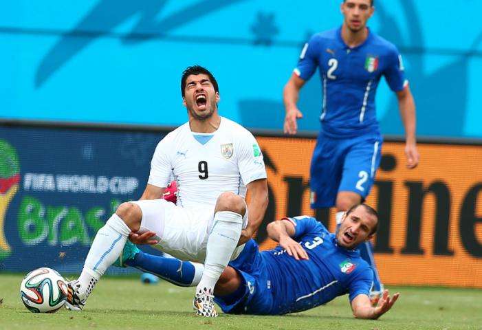 Chiellini soutient  Suárez