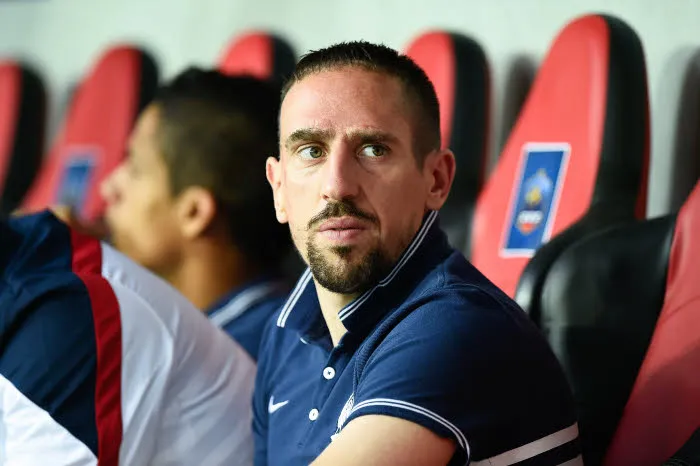 Ribéry porte plainte contre Closer